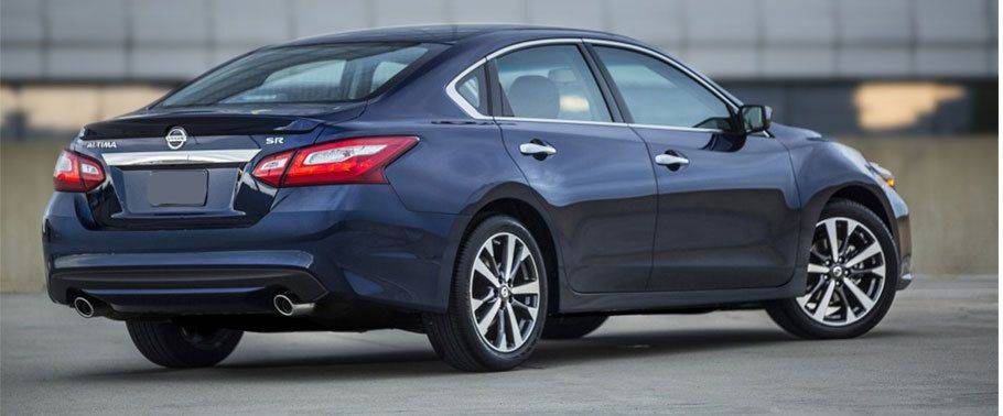 Altima (2012-2016) Rear angle view Altima (2012-2016) Rear angle view