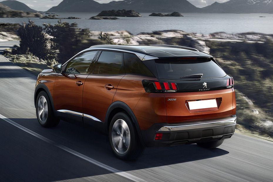 Rear Cross Side View of Peugeot 3008 (2012-2022) Rear Cross Side View of Peugeot 3008 (2012-2022)