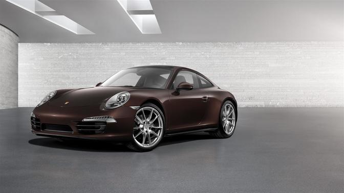 Porsche  911 Carrera 4 Front angle low view