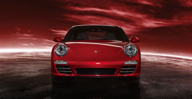 Full Front View of 911 Carrera 4