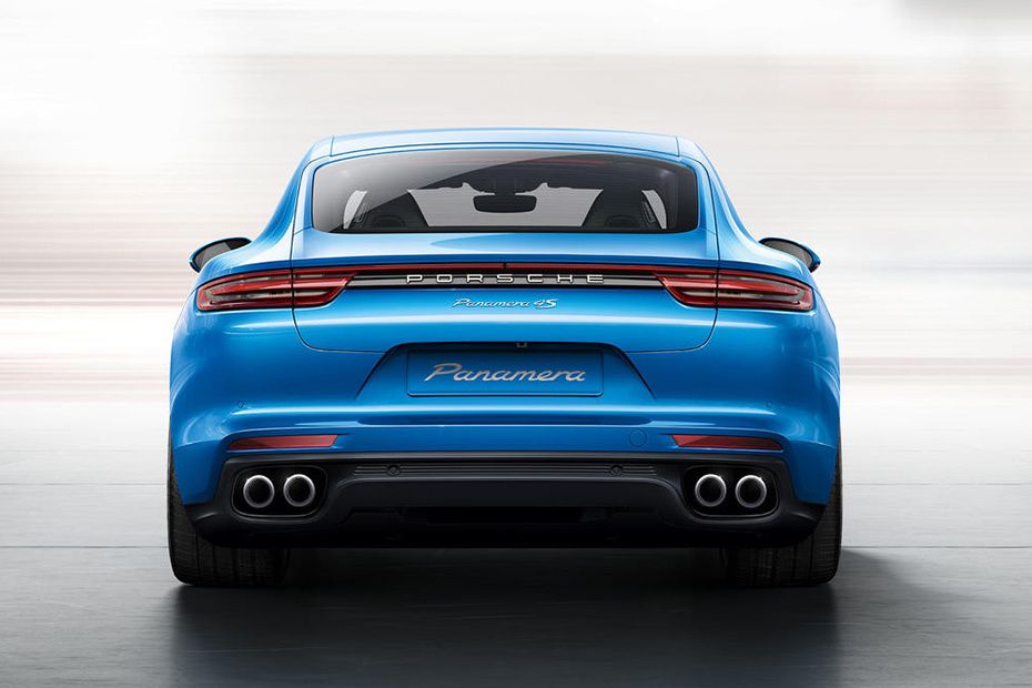 Full Rear View of بورش باناميرا Full Rear View of بورش باناميرا
