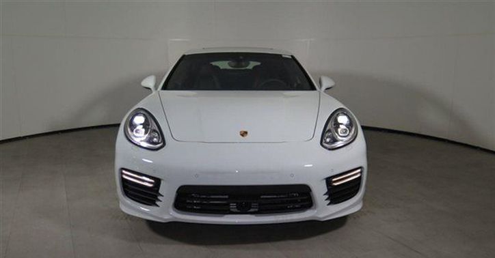 Full Front View of Panamera Turbo S Executive Full Front View of Panamera Turbo S Executive