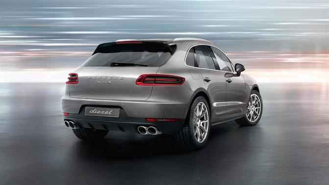 Macan S Diesel Rear angle view Macan S Diesel Rear angle view