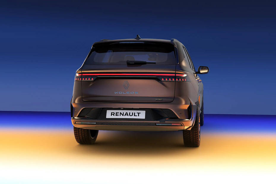 Full Rear View of رينو كوليوس Full Rear View of رينو كوليوس