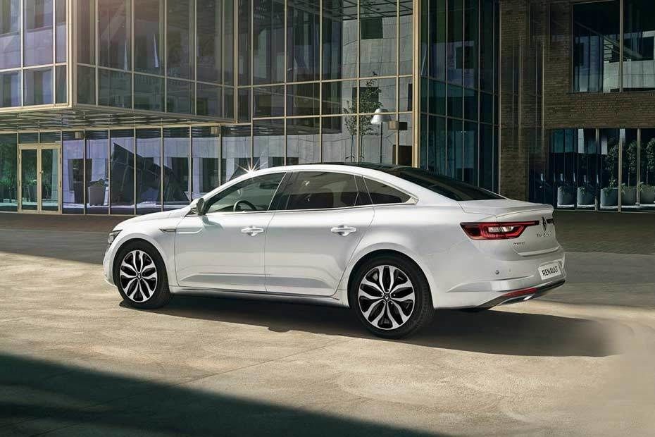 Rear Cross View of Renault Talisman Rear Cross View of Renault Talisman