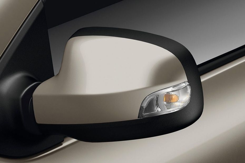 Renault Symbol Drivers Side Mirror Front Angle Renault Symbol Drivers Side Mirror Front Angle