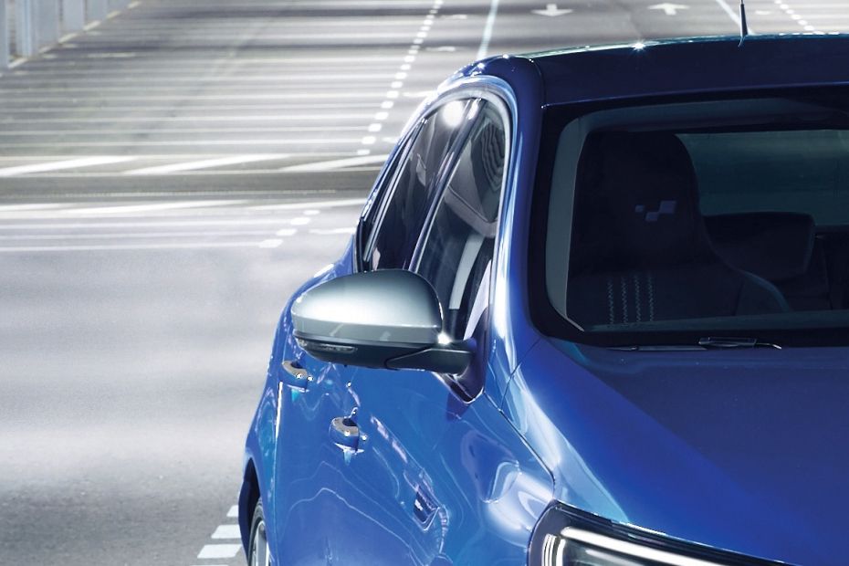 Renault Megane GT Drivers Side Mirror Front Angle Renault Megane GT Drivers Side Mirror Front Angle