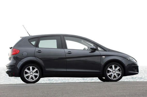 ALTEA XL Side view ALTEA XL Side view