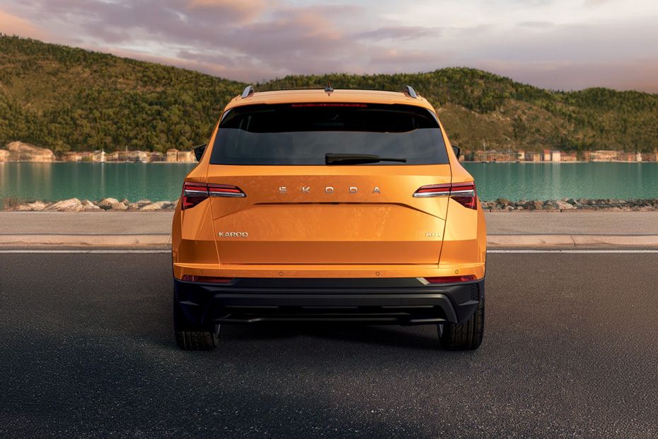 Full Rear View of Skoda Karoq Full Rear View of Skoda Karoq