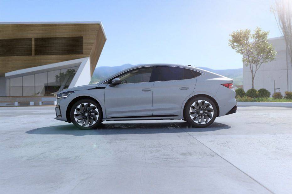 إينياك كوبيه Side view إينياك كوبيه Side view