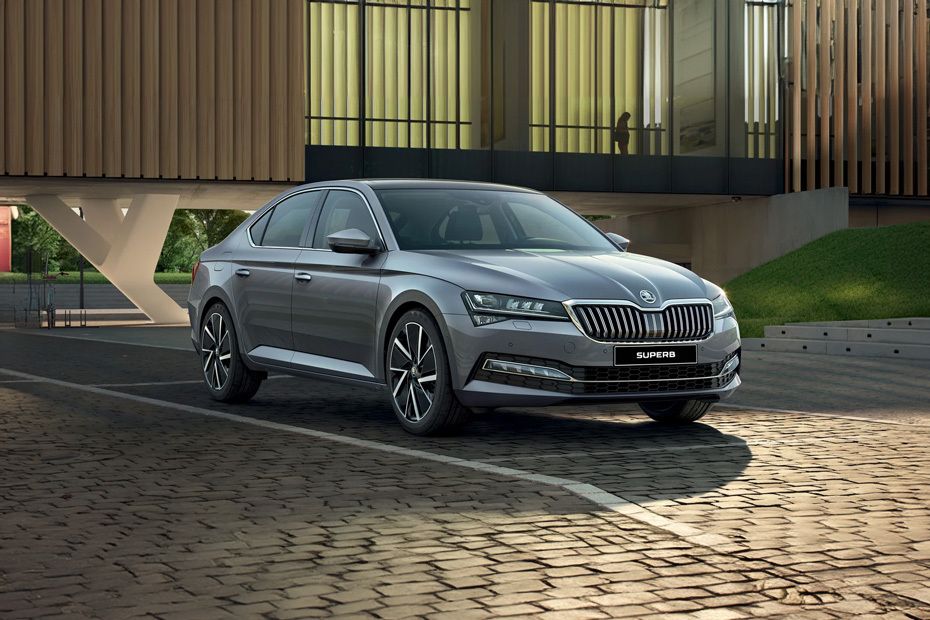 Skoda Superb Front Medium View Skoda Superb Front Medium View