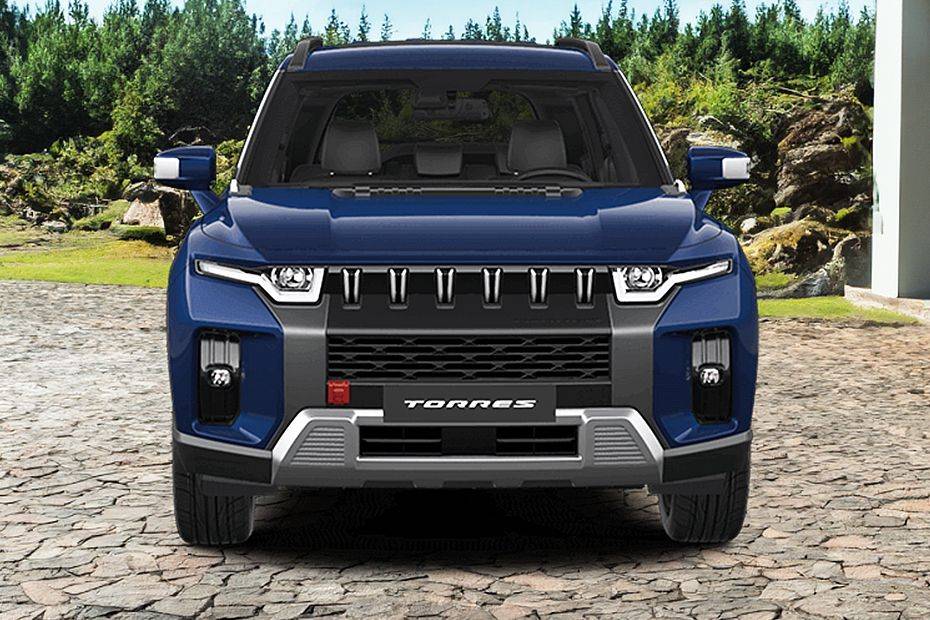 Full Front View of توريس Full Front View of توريس