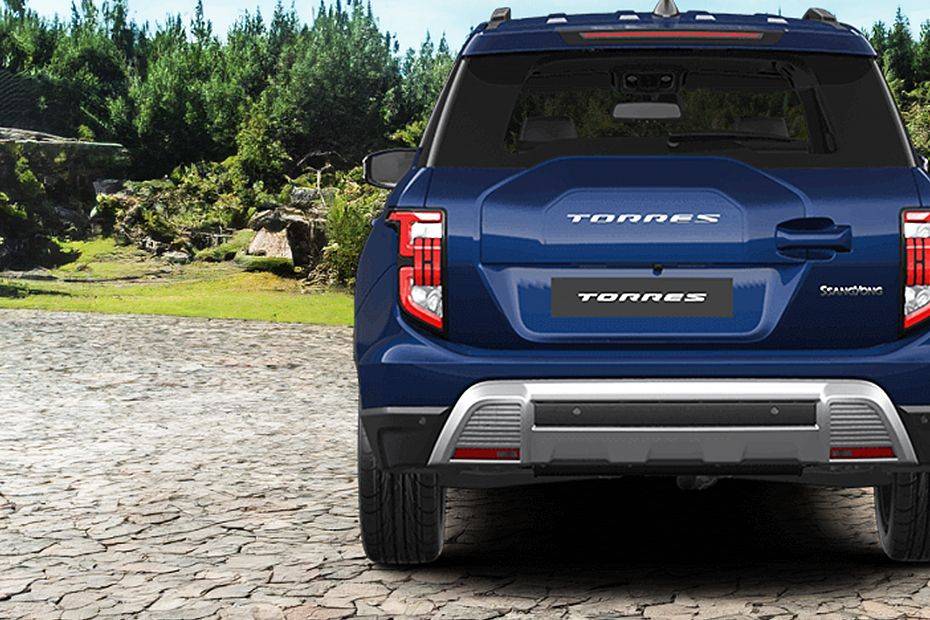 توريس Rear angle view توريس Rear angle view
