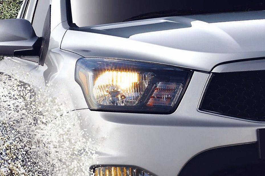 Actyon Sport Headlight Actyon Sport Headlight