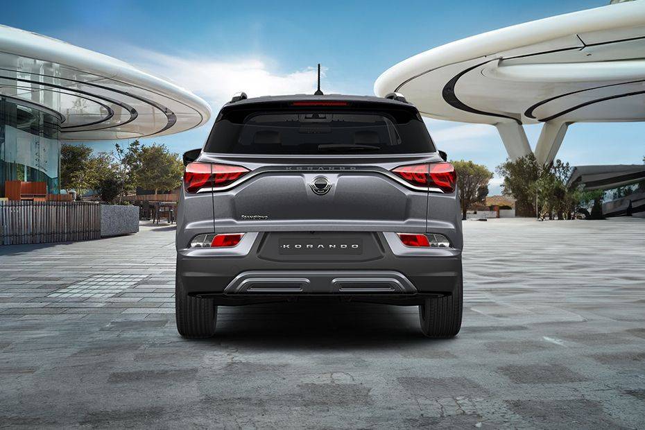 Full Rear View of Ssangyong Korando Full Rear View of Ssangyong Korando