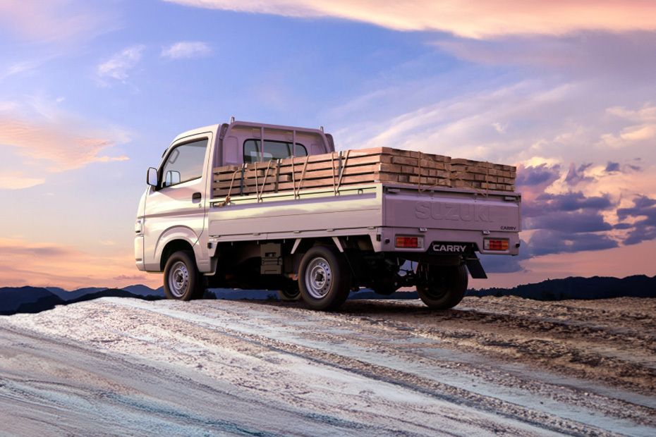 Rear Cross Side View of سوزوكي كاري Rear Cross Side View of سوزوكي كاري