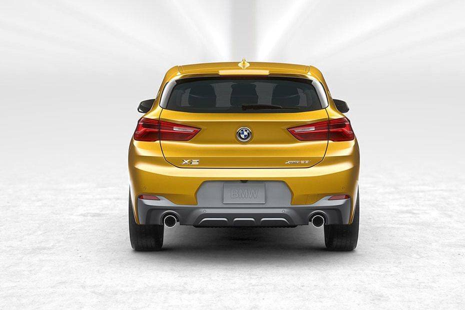 Full Rear View of BMW X2 (2022-2023) Full Rear View of BMW X2 (2022-2023)