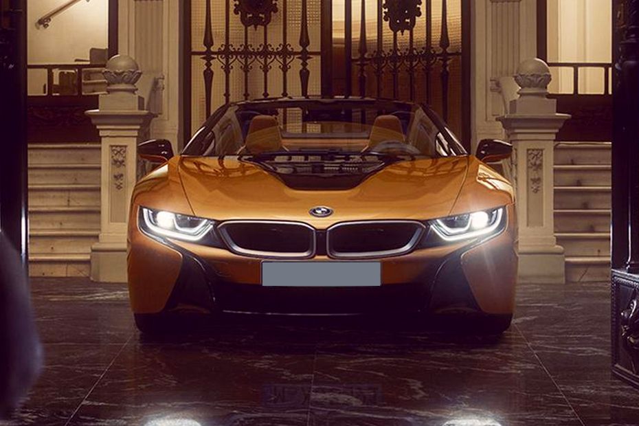 Full Front View of i8 Roadster