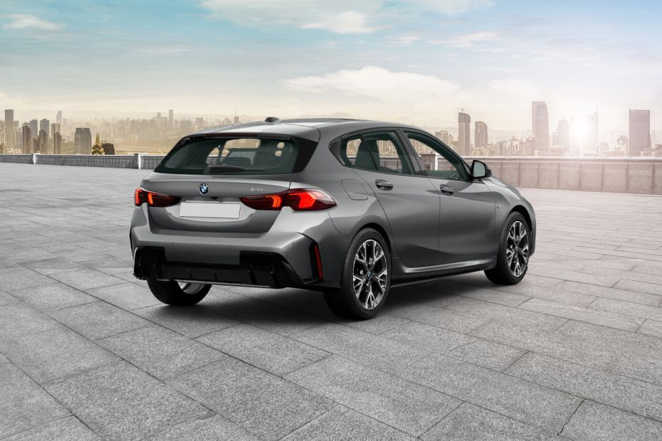 1 Series Rear angle view 1 Series Rear angle view