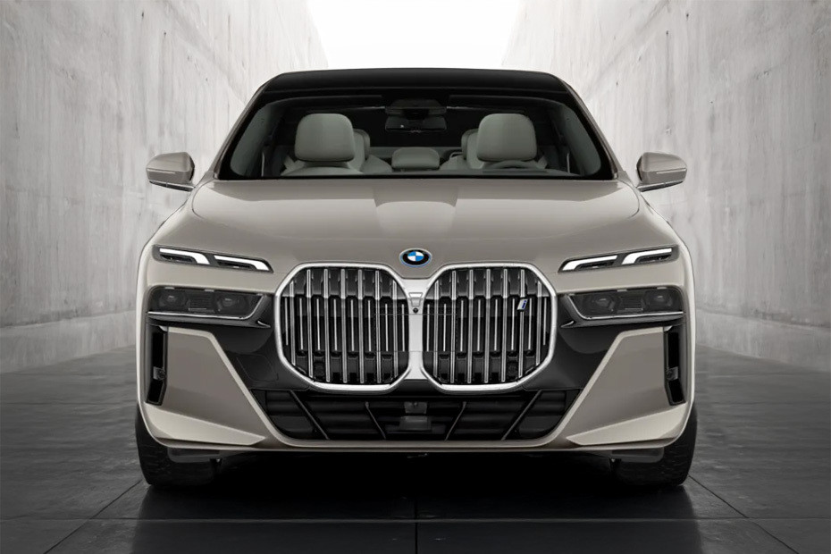 Full Front View of 7 Series Full Front View of 7 Series