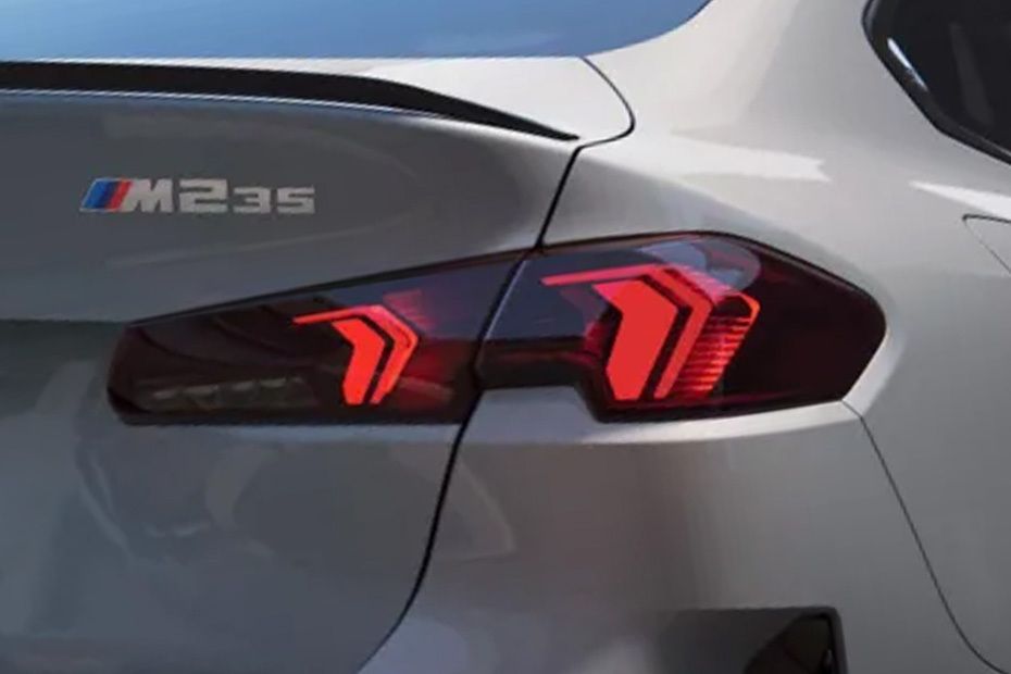 الفئة الثانية جران كوبيه Tail light الفئة الثانية جران كوبيه Tail light