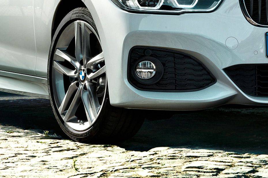 1 Series 5 Door Front Fog Lamp 1 Series 5 Door Front Fog Lamp
