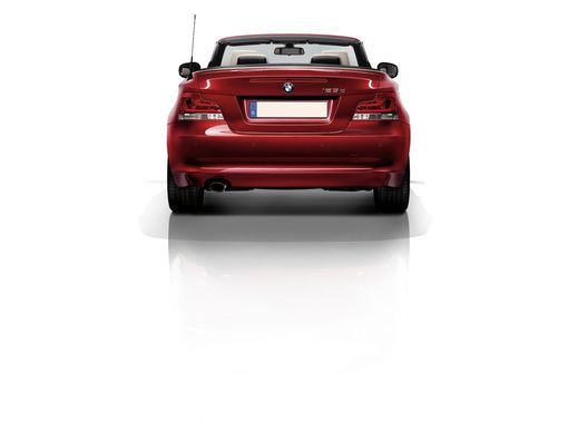 Full Rear View of بي إم دبليو 1 Series Convertible Full Rear View of بي إم دبليو 1 Series Convertible