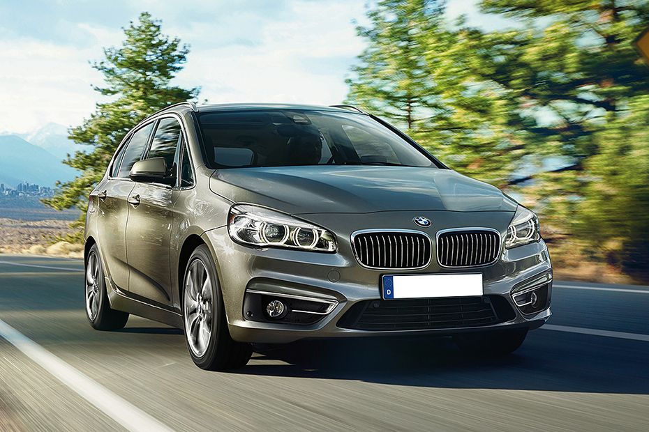 بي إم دبليو 2 Series Active Tourer Front Medium View بي إم دبليو 2 Series Active Tourer Front Medium View
