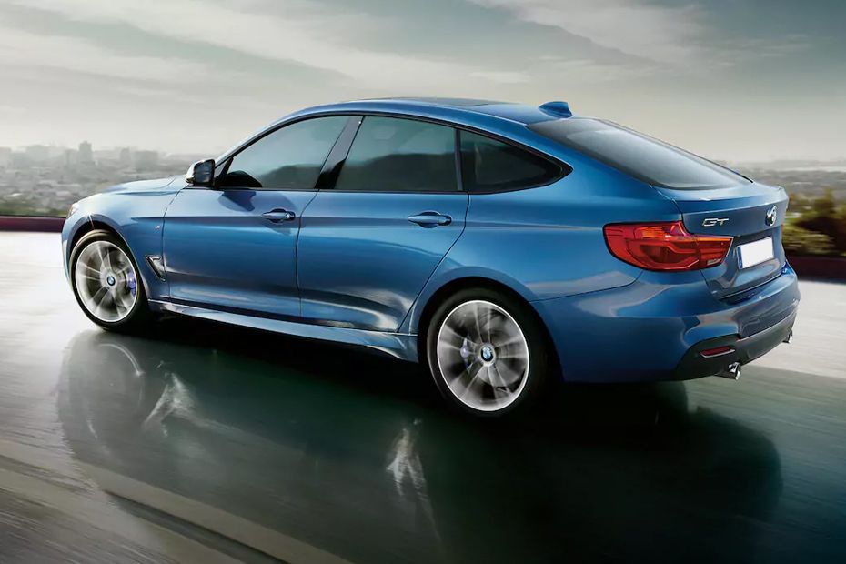 Rear Cross Side View of بي إم دبليو 3 Series Gran Turismo Rear Cross Side View of بي إم دبليو 3 Series Gran Turismo