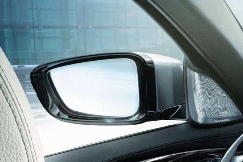 BMW 5 Series Sedan Drivers Side Mirror Rear Angle BMW 5 Series Sedan Drivers Side Mirror Rear Angle