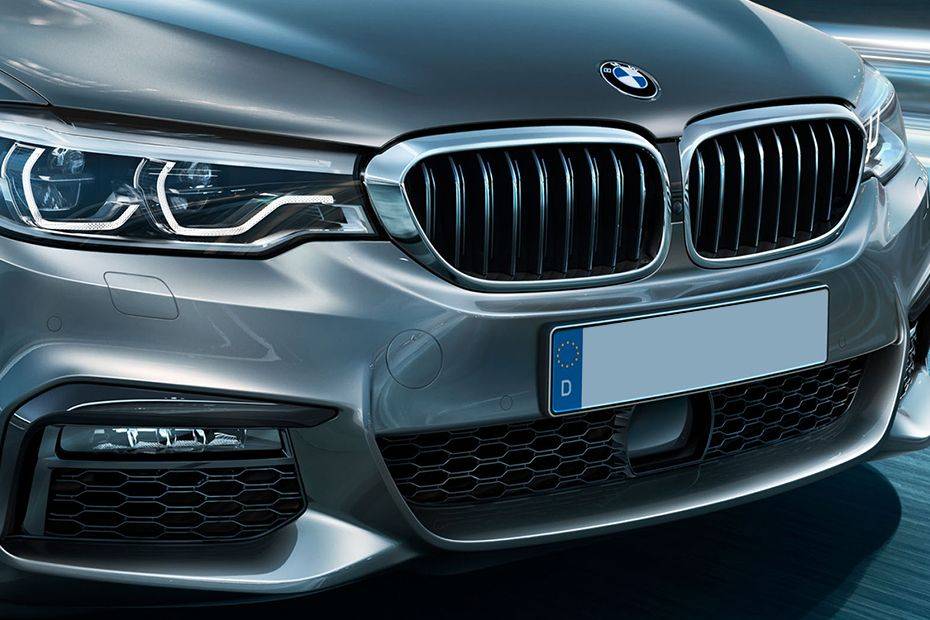 5 Series Sedan Grille View 5 Series Sedan Grille View