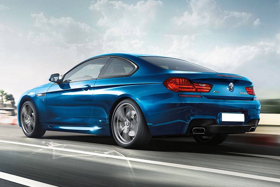 Rear Cross Side View of بي إم دبليو 6 Series Coupe Rear Cross Side View of بي إم دبليو 6 Series Coupe