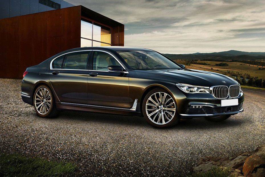 BMW 7 Series Sedan Front Cross Side View BMW 7 Series Sedan Front Cross Side View
