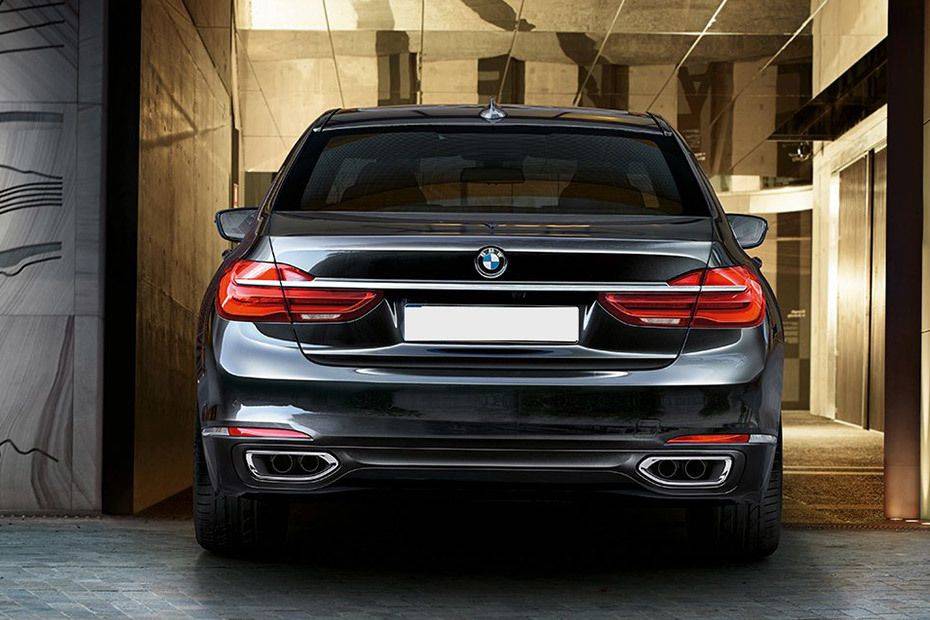 Full Rear View of BMW 7 Series Sedan Full Rear View of BMW 7 Series Sedan