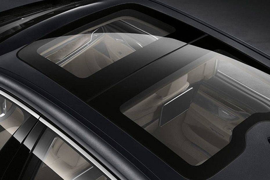 Top View of 7 Series Sedan Top View of 7 Series Sedan