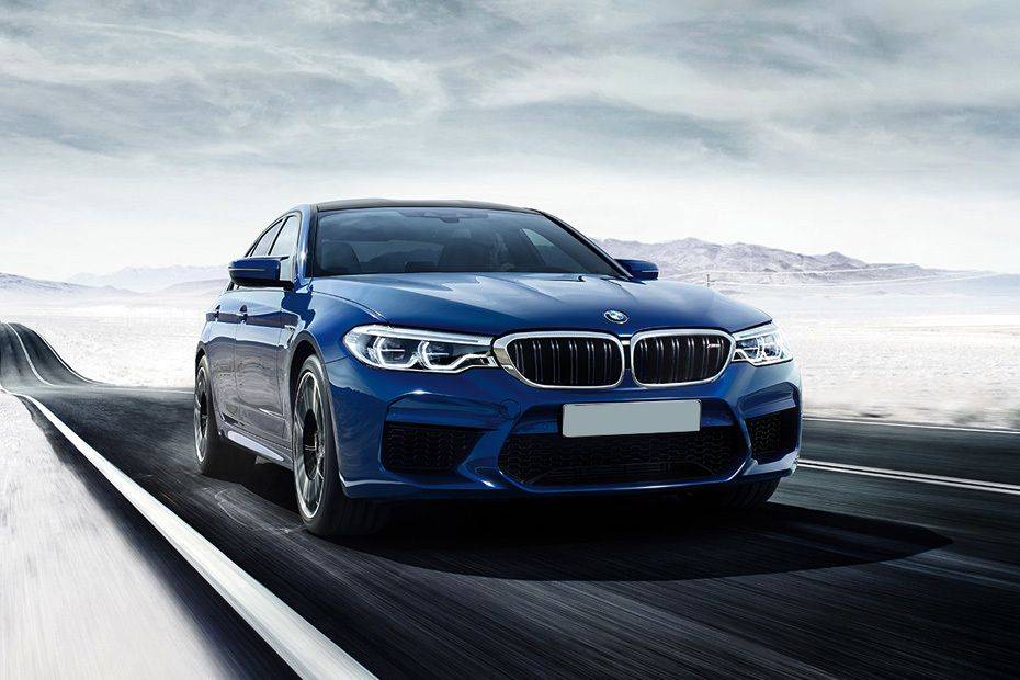 M5 Sedan Medium Angle Front View M5 Sedan Medium Angle Front View