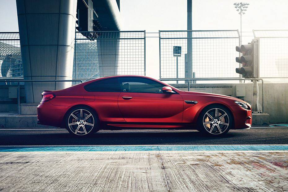 بي إم دبليو M6 Coupe Drivers Sideview بي إم دبليو M6 Coupe Drivers Sideview