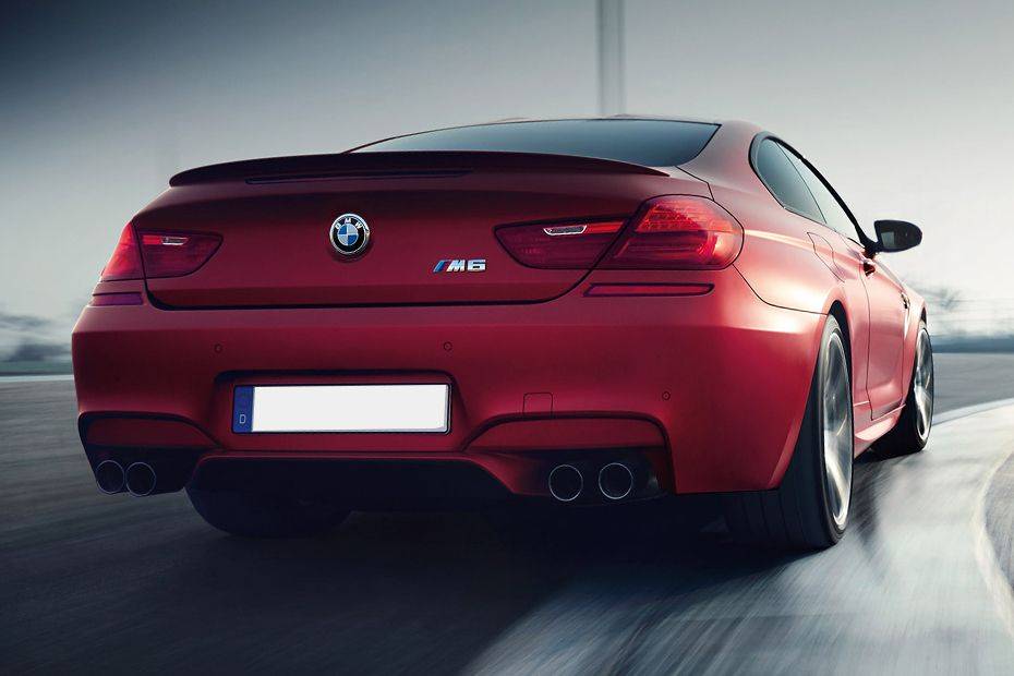 Rear Medium View of بي إم دبليو M6 Coupe Rear Medium View of بي إم دبليو M6 Coupe