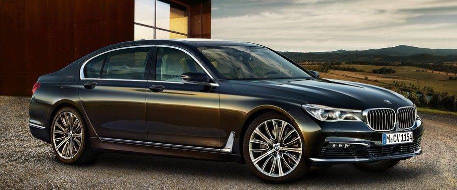 بي إم دبليو 7 series (2016-2019) Front Medium View بي إم دبليو 7 series (2016-2019) Front Medium View