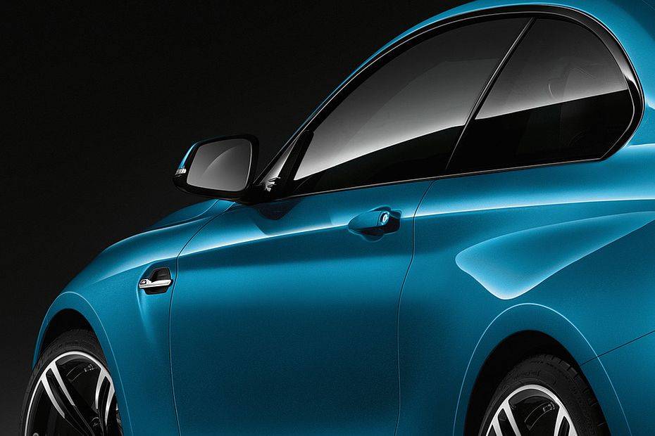 بي إم دبليو M2 Competition Drivers Side Mirror Rear Angle بي إم دبليو M2 Competition Drivers Side Mirror Rear Angle