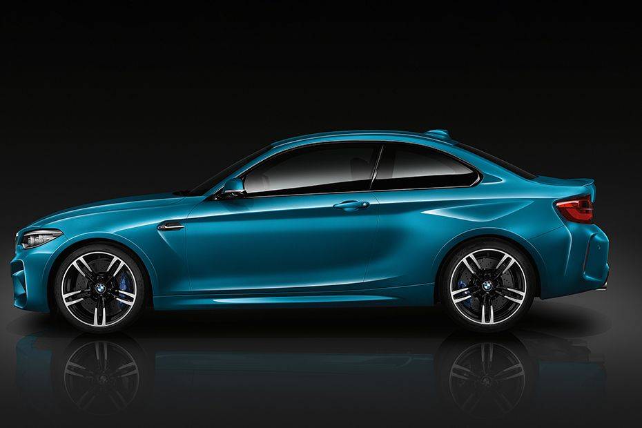 M2 Competition Side view M2 Competition Side view