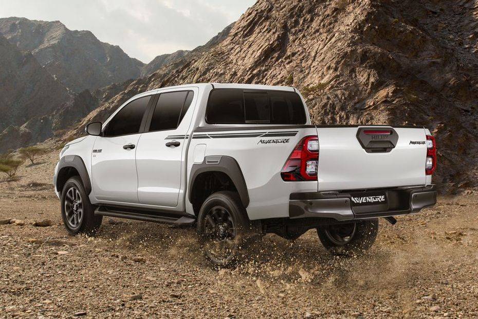Rear Cross Side View of تويوتا Hilux Adventure Rear Cross Side View of تويوتا Hilux Adventure