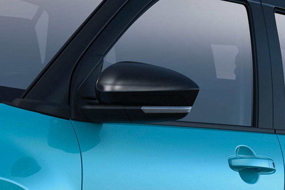 تويوتا رايز Drivers Side Mirror Rear Angle تويوتا رايز Drivers Side Mirror Rear Angle
