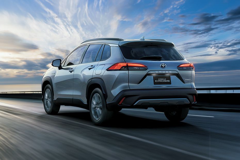Rear Cross Side View of تويوتا Corolla Cross (2023-2024) Rear Cross Side View of تويوتا Corolla Cross (2023-2024)
