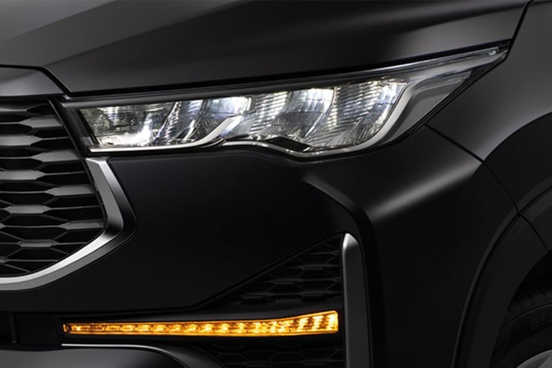Innova Headlight