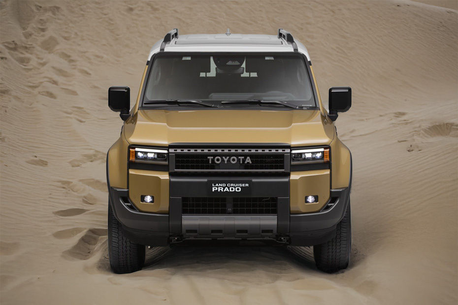 Full Front View of لاند كروزر برادو 