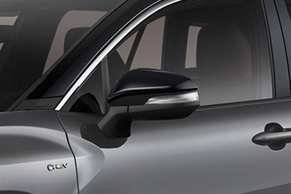 تويوتا كورولا كروس Drivers Side Mirror Front Angle تويوتا كورولا كروس Drivers Side Mirror Front Angle