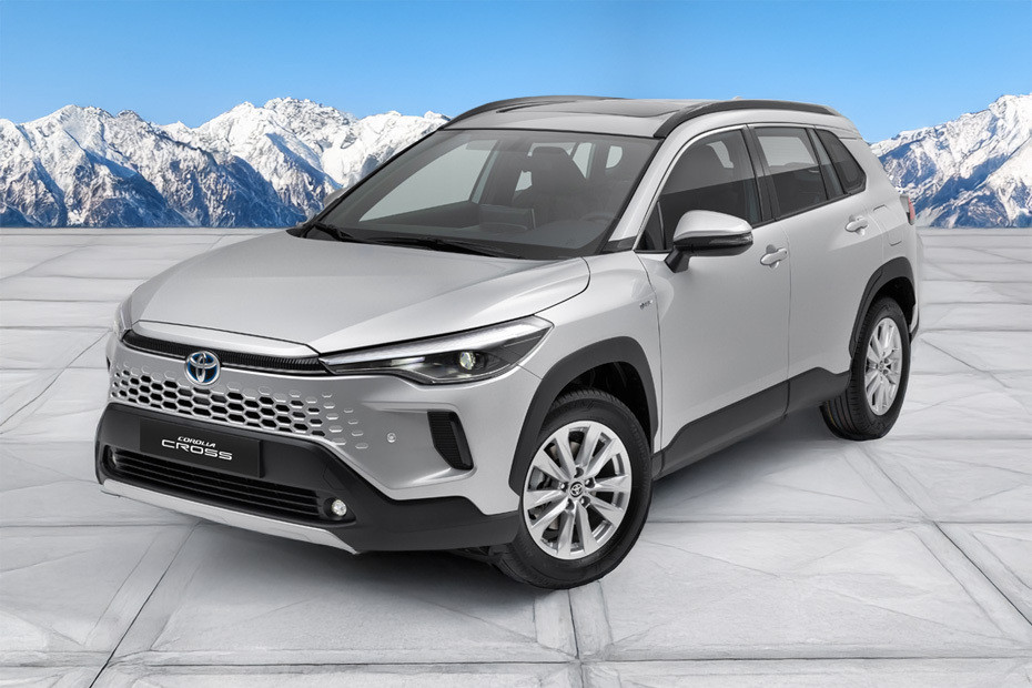 تويوتا  كورولا كروس Front angle low view تويوتا  كورولا كروس Front angle low view