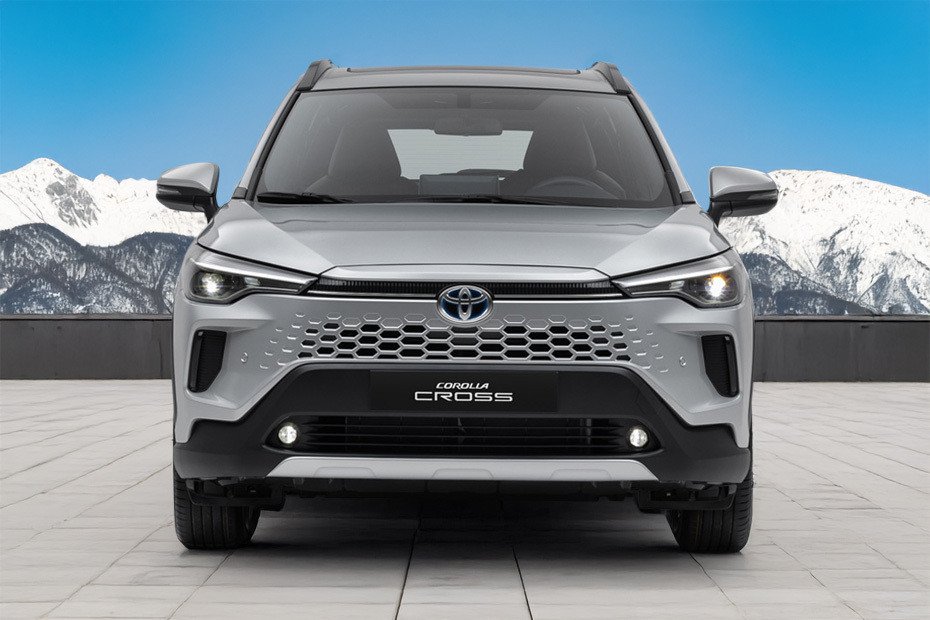 Full Front View of كورولا كروس Full Front View of كورولا كروس