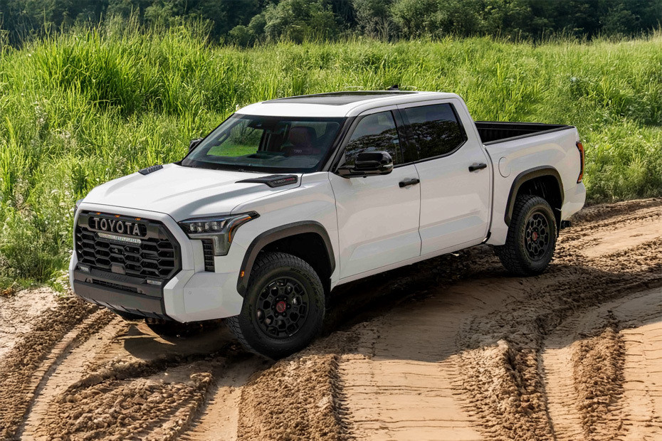 تويوتا تندرا Front Side View تويوتا تندرا Front Side View